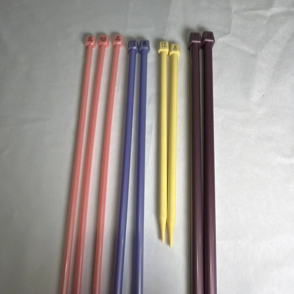 4 Pair VINTAGE JUMBO KNITTING NEEDLES US 10.5 6.5mm; US 13 9mm; US 17 12mm